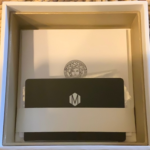 Versace watch - Picture 5 of 5